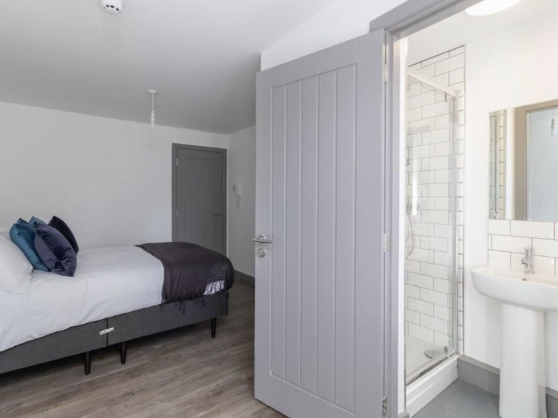 A Stylish Room with Private Bathroom is available for bookings